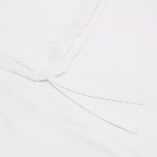 Bambus sengetøj i hvid med stropper fra Bambuni
