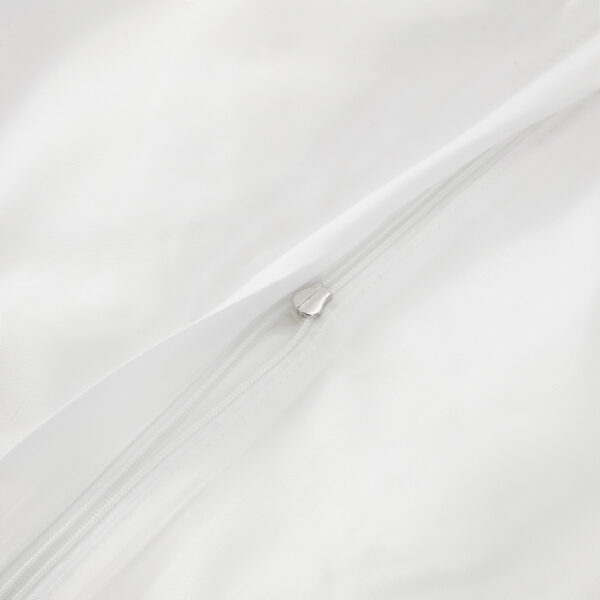 Bambus sengetøj i hvid med kraftig lynlås fra Bambuni