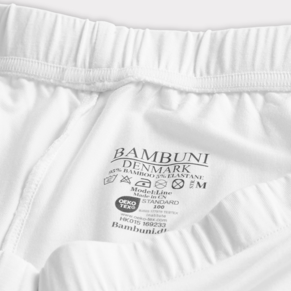 Bambus korte shorts i hvid til kvinder fra Bambuni